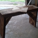 Un petit banc en bois