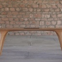 Table contemporaine sculptée en chêne