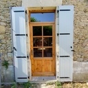 Des portes en cèdre