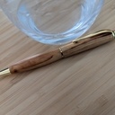 Stylo en prunier