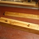 Gabarit pour queues d'arondes traversantes manuelles