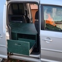 Aménagement d'un véhicule utilitaire type CADDY en Valchromat