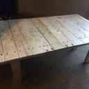 Petite table en bois de palette