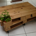 Table basse palettes sur roulettes
