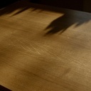 Table flottante à la Ishitani