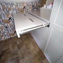 Chambre d'enfants avec table à langer escamotable