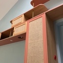 Le Meuble suspendu au dessus du Canapé