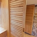 Dressing en châtaignier et parquet