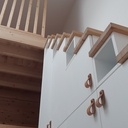 Coin couchage et son escalier-placard