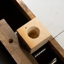 Lampe en cube de palettes