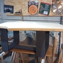 Table basse pour gratteur de cordes