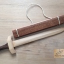Epée en bois pour petit chevalier!!!