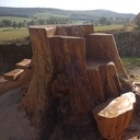 Le trône dominant la vallée.