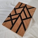 Coffret en châtaignier massif et placages.