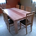 Une table de Salle à manger