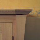 Buffet aux pieds courbes