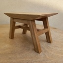 Tabouret bas. Chêne.