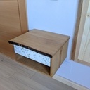 Tete de lit pour accompagner les tables.