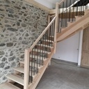 Escalier en frêne à limons crémaillère