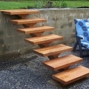 Petit escalier de jardin