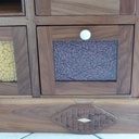 Meuble type grainetier en surcyclage (upcycling pour les grands bretons)