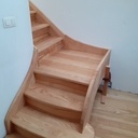 Escalier quart-tournant en frêne olivier