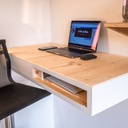 Petit bureau suspendu pour le télétravail