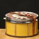 Et  pafff   une malle a  tarte  ..