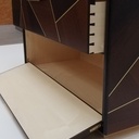 Chevet en Wengé, Laiton et Sycomore. Tiroir queues d'arrondes.