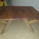 Table basse en noyer