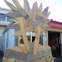 Mr. Bois va au café