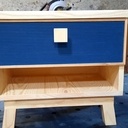 Table de chevet assortie au lit