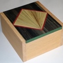 Boites avec couvercle en marqueterie de paille