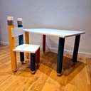 Table et chaise style crayon