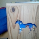 Table de nuit bibliothèque pour mon fils