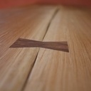 Table en chêne à bords vifs