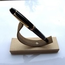 Un petit porte stylo