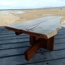 Table basse d'inspiration nakashima