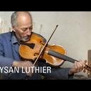 Hans-Martin est un luthier-paysan à l'ancienne qui vit hors du temps