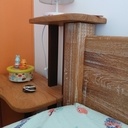 Table de nuit assortie au lit pour enfant