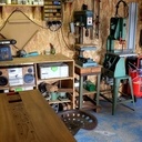 La PAC et la SAR, avant la PAC était à gauche de l'étable, pas pratique, mais là, ce n'est pas beaucoup mieux. Il faut que je lui fabrique un plateau pour la déplacer facilement