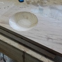 Planche à découper avec un ulu