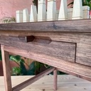 Table d'échecs avec ses pièces