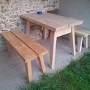 Table et bancs de jardin