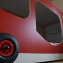 Un lit camion de pompiers
