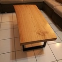 Table basse en châtaigner avec pieds en métal