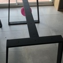 Table et banc en chêne massif et piètement fer "trapèze"