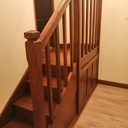 Petit escalier d’accès de dénivelé .