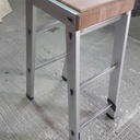 Une échelle et du chêne ... L'improbable tabouret!