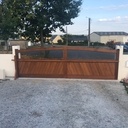 Portail de clôture.